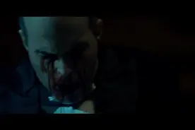 影视:灾难来临，正在演奏钢琴家突然七窍流血而死。视频封面