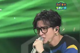 薛之谦与马来西亚女孩合唱《我好像在哪见过》，曹格实力捧场：帅