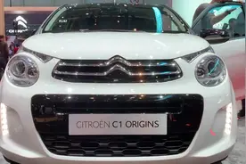 全新现代 i10 vs 雪铁龙C1，都是萌娃，选谁好