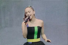 火爆日本抖音的网络神曲！安室奈美惠《Red Carpet》太洗脑了视频封面
