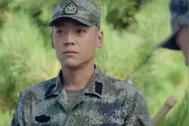 热血尖兵：班长为防止陆飞逃跑，竟把下水道栓着，看你怎么逃视频封面