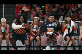 凯蒂·佩里搞笑NBA篮球视频MV单曲 - 「Swish Swish」