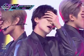 SEVENTEEN《毒：Fear》拿到第一个1位的打歌现场版，张力100分！