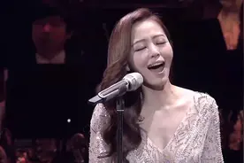 张靓颖凭借这一首世界神曲，再次惊艳了全世界，《第五元素》现场视频封面