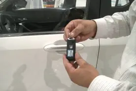 电瓶没电，无钥匙进入车辆怎样打开车门？