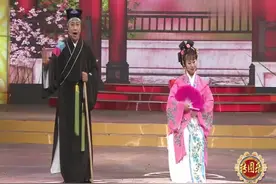 经典二人转曲目欣赏《回杯记》桥段！名家付连英夫妻搭档太精彩了