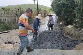 广西宜州：农村老家3米宽的水泥路修到家，一个平方73元值得吗？