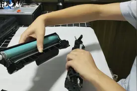 学会打印机硒鼓拆装，加粉换芯片都不是难事，新手变老司机