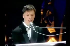 仿若来自深海的悲鸣/美到极致的海妖之音--Vitas(奉献)视频封面