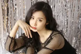 女生主动和你聊哪些话题，说明她对你有意思？图片