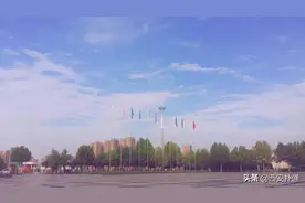 再见西京学院！你好西京大学图片