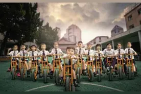 谁能记得幼儿园的友谊？400块钱的幼儿园毕业照有必要拍吗？图片