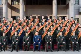 与光荣同行！为奋斗开道！安徽省军区官兵奋斗心语图片