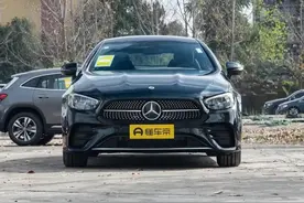 奔驰E级Coupe，最优雅的双门轿跑，内饰豪华精致图片