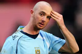 足球奇葩故事：连环谎称亲人去世的爱尔兰图片