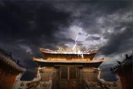 道人为何留下恶毒诅咒，崂山铁瓦殿大火，难道是雷火炼殿的结果？图片