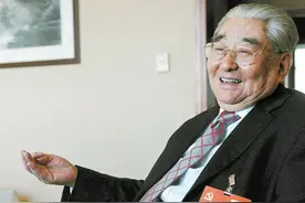 他18岁参加革命，曾主政苏州扬州，两度担任江苏省委书记活到97岁图片