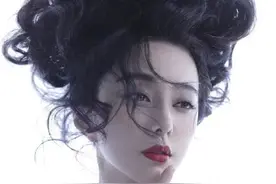 范冰冰：被日媒盛赞“四千年一见的美貌”五官精致标准美人脸图片