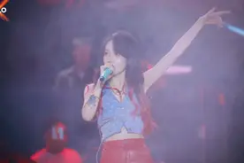 乃万演出发言惹群嘲，被网友骂是“媚男”，她错就错在这一点图片