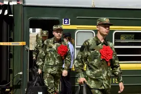 新兵入伍前，国家为何要注销其原户口？是对军人和家属的保护图片