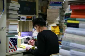 大学里，寝室起床最早的三种人，辅导员：差距很明显未来不一样图片