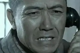 大学生答辩有多“卑微”？6张梗图太形象：只答不辩，问就道歉图片