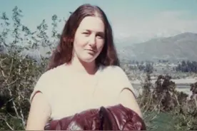 1977年，美国女孩搭顺风车惨遭囚禁，被困木箱7年后爱上凶手图片