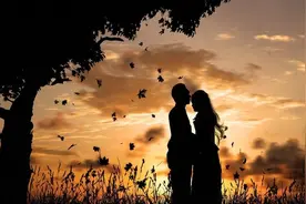 爱情：当你老了，我会在来生等你 | 春日读诗图片