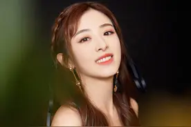 被拍裙底、被偷拍？张含韵、杨幂、鞠婧祎都因代拍困扰过……图片