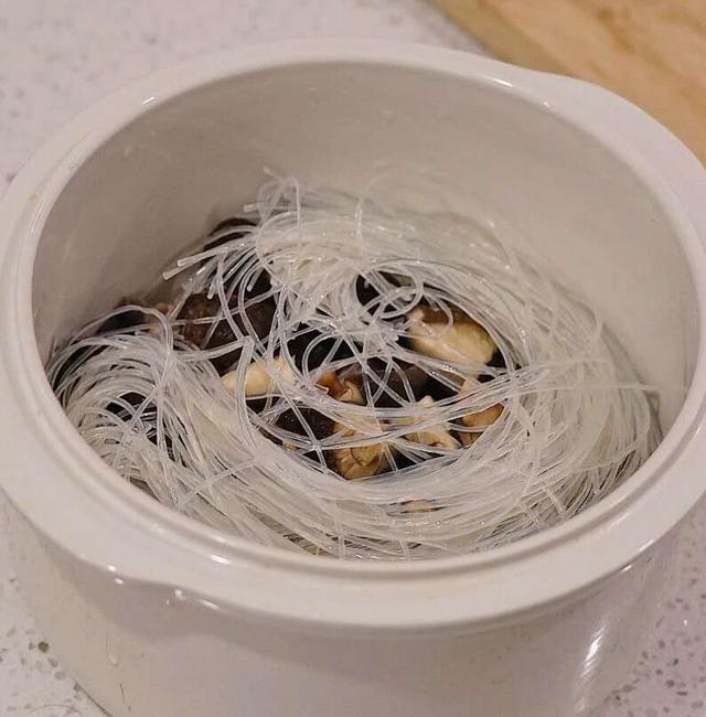 排骨香菇炖花胶 排骨香菇炖花胶怎么做