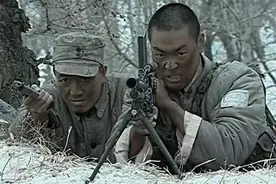 7年前，"魏和尚"张桐在拍戏，突然发生了爆炸，当场双目失明图片
