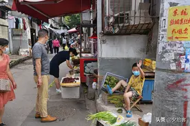 又闻街巷叫卖声图片