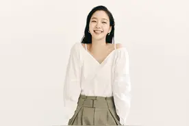 单眼皮也可以当女神！泫雅风已经过时了，来学学金高银的高级穿搭图片