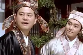 光着身子赤着脚写字的书法大师图片