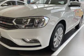 提宝来传奇1.5L自动挡，价格很合适，油耗7L，高速一点不飘图片