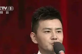 央视新闻主播严於信圈外妻子照片曝光，原来并不是传说中的女同事图片