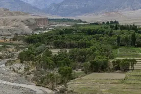 走进昆仑山下“世外桃源”江尕勒萨依村图片