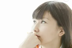 小说：老婆被富豪下药，穷丈夫及时阻止，她却大怒：惹事精窝囊废图片