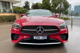 2021款梅赛德斯-奔驰E300双门轿跑车：依然带着浓厚的绅士风度图片