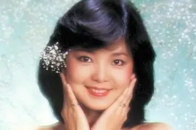1995年邓丽君去世，脸上惊现巴掌印，25年后钟南山揭死亡谜团图片