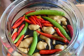 腌菜一个月才敢吃？多加1步降低亚硝酸盐，酸辣爽口，5天就能吃图片