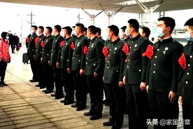 最美军嫂高铁善举，缘何火爆全网？图片