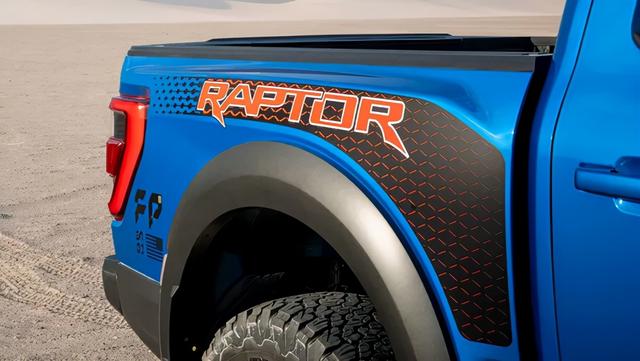 敢这样玩也只有TA了 外媒试驾新款福特F-150猛禽 | 卡车之友网