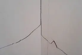 瓷砖开裂不要着急更换，简单6步就能修补，再也不用花钱换瓷砖了图片