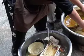 安徽12岁小厨师，甩面掌勺翻锅样样精通，丝毫不输酒店大厨图片