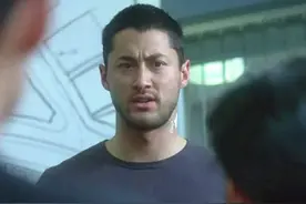 王敏德弟弟近照，皱纹横生头发花白老到认不出，息影后转行钓鱼图片