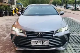 全新丰田亚洲龙提车！落地价与混动雅阁看齐，新外观比凯美瑞帅气图片