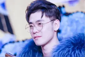 德云社被饭圈化始末：张云雷成名后和同门不和？粉丝因何争执不休图片