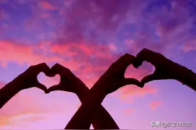 17岁少女因“爷孙恋”走红后，天真的笑容不再，生活也日益困难图片