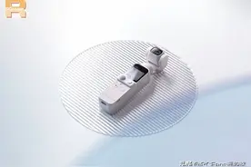 大疆发布 DJI Pocket 2 云暮白限定套装图片